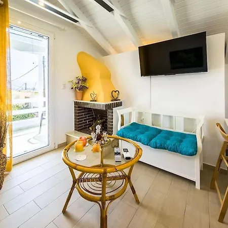 Dollhouse Loft Apartment *