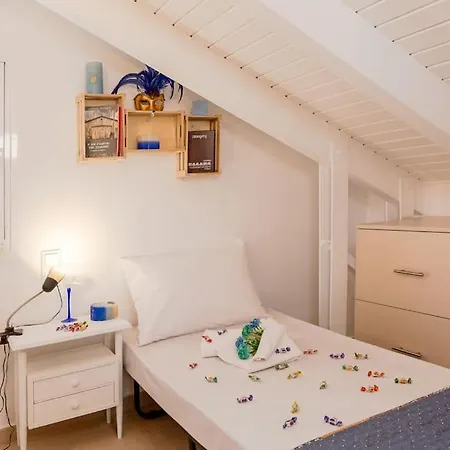 Dollhouse Loft Apartment Selianitika